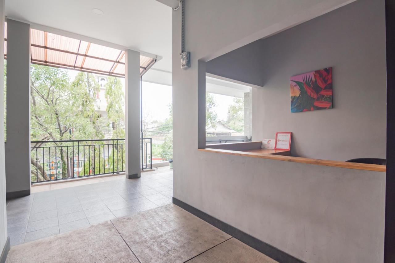 Reddoorz Near Exit Toll Pasteur 4 Hotel Bandung Ngoại thất bức ảnh