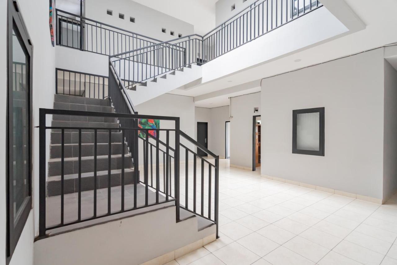 Reddoorz Near Exit Toll Pasteur 4 Hotel Bandung Ngoại thất bức ảnh